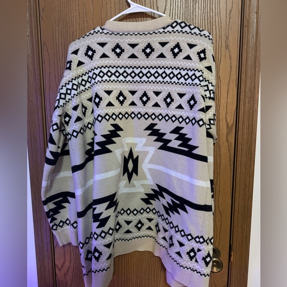 Lucky Brand Black and Cream Geometric Cardigan - Picture 2 of 3